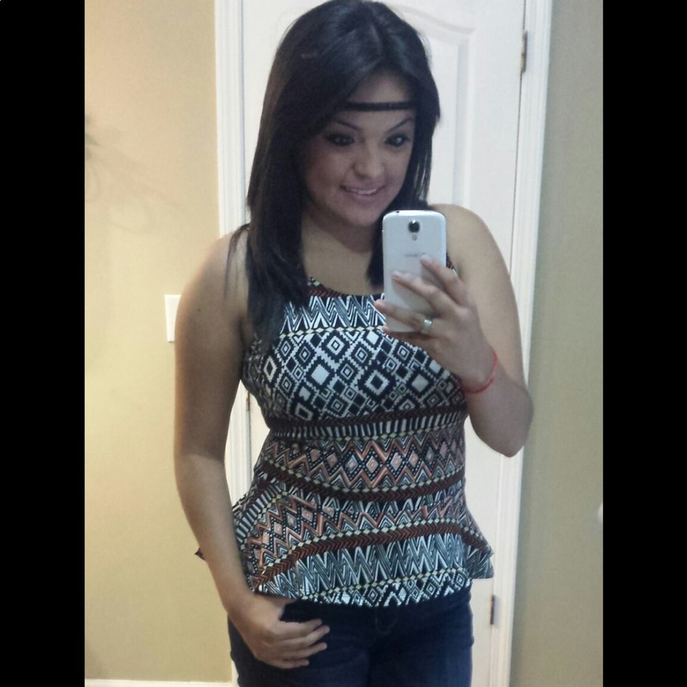 Top - Picture 3 of 4